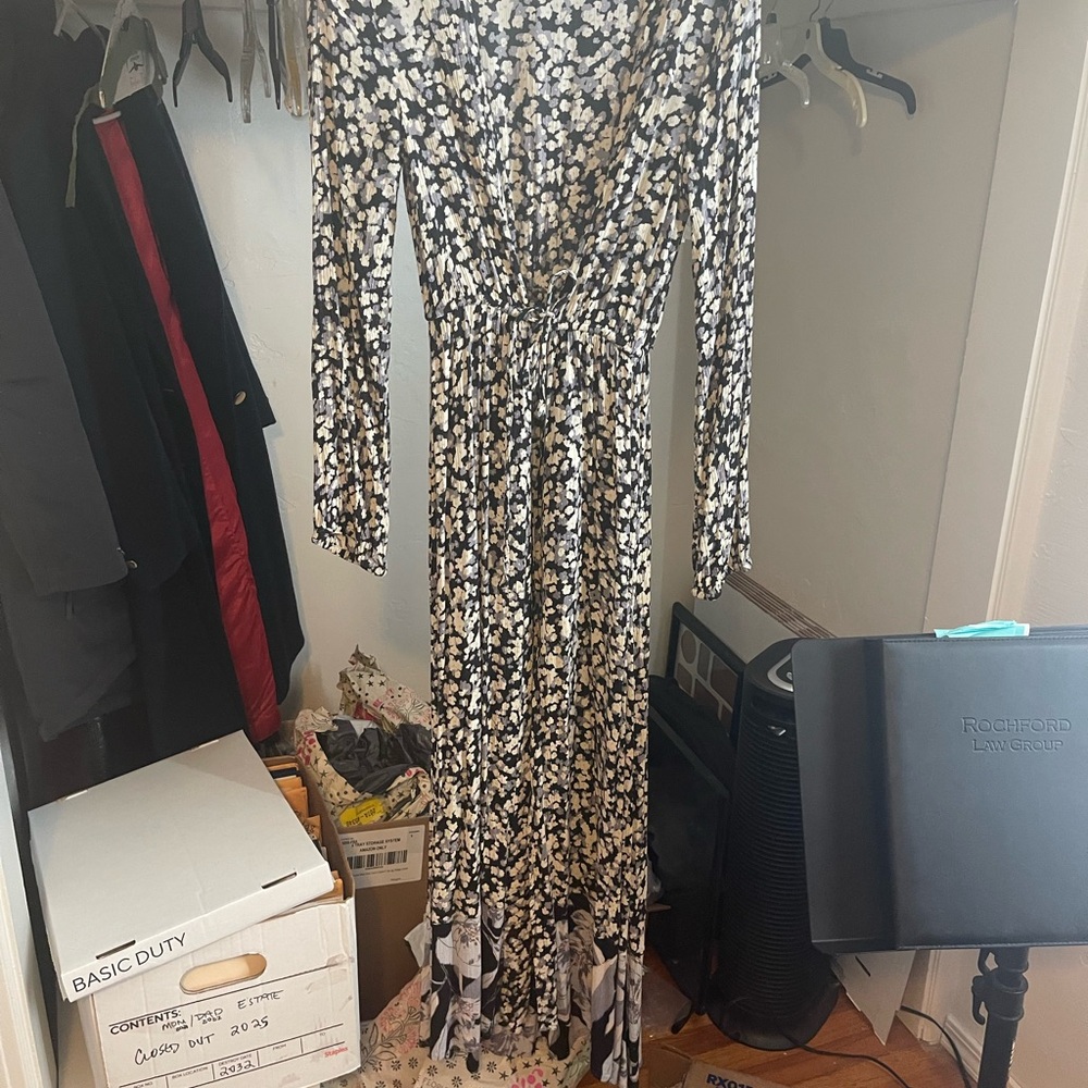 Billabong Black and White Floral Long Sleeve Dress